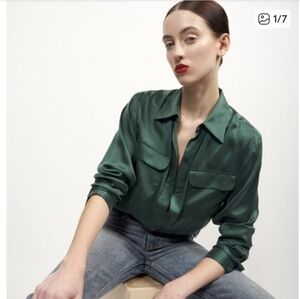 Equipment Classic Signature Satin Feel Green Button Up Top Small